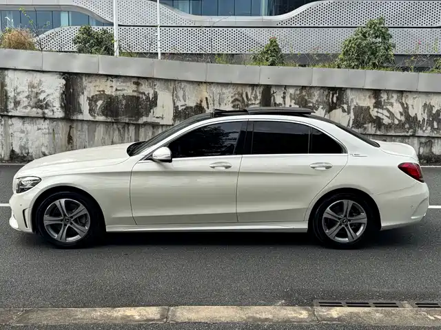 Mercedes-Benz C-Class 2020 C 260 L Sport — фото 4