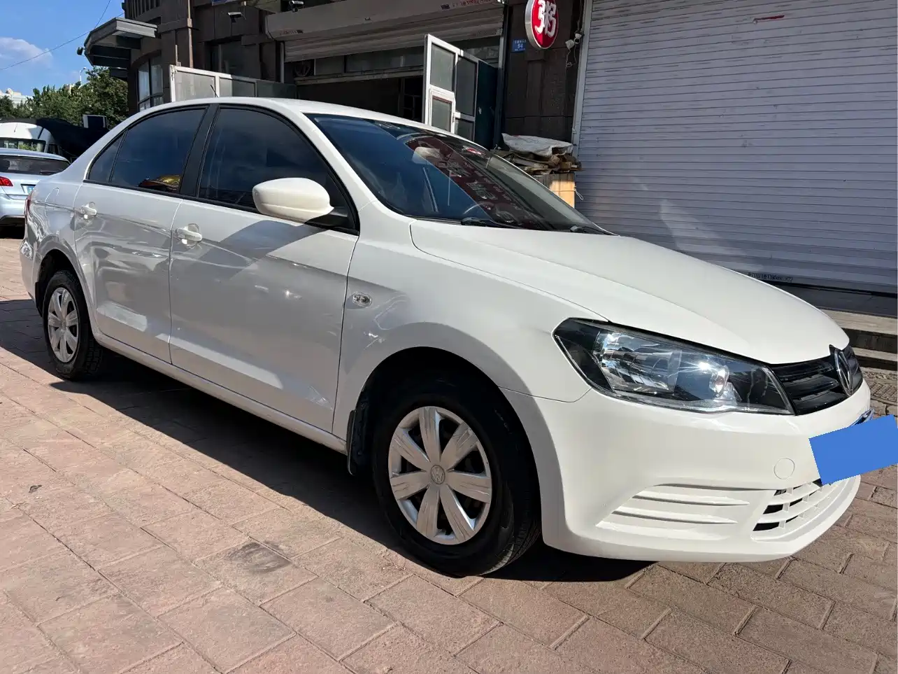 Photo 3 - Volkswagen Jetta