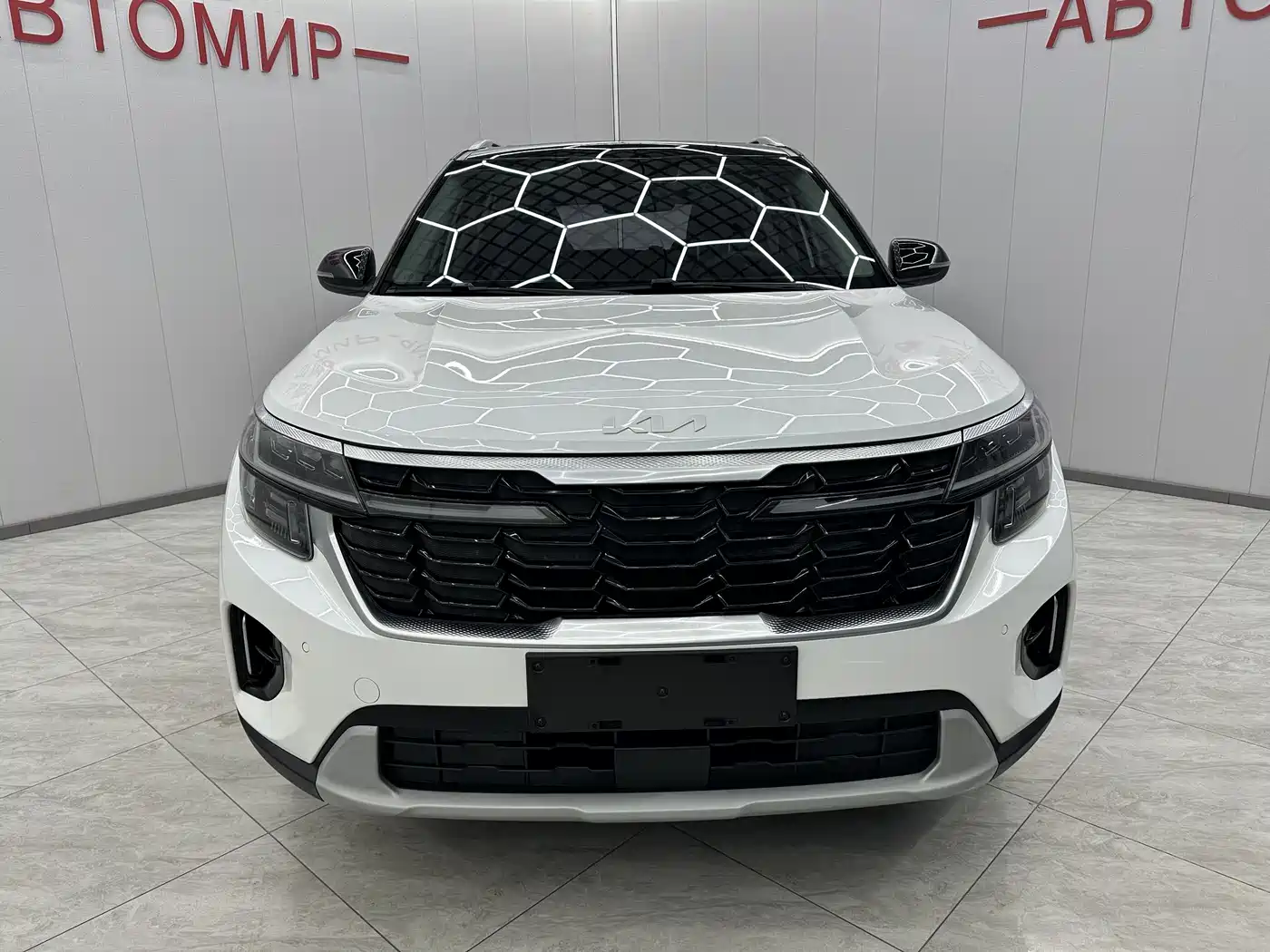 Kia Seltos 2023 1.5L CVT Luxury Edition фото 3