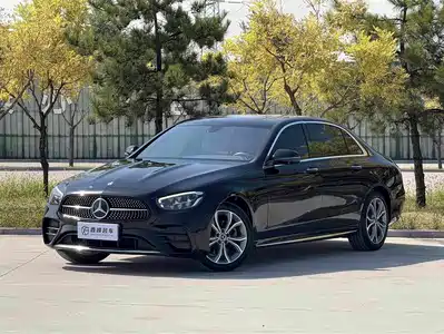 Mercedes-Benz E