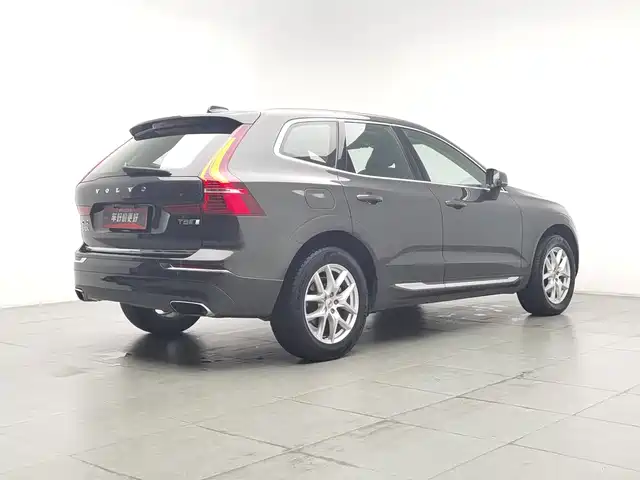 Volvo XC60 2020 T5 4WD Intelligent Comfort Luxury Edition — фото 2