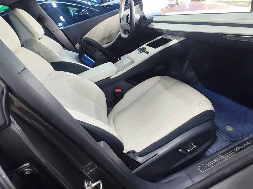 Geely Galaxy Galaxy E8 2024 2024 550km RWD MAX