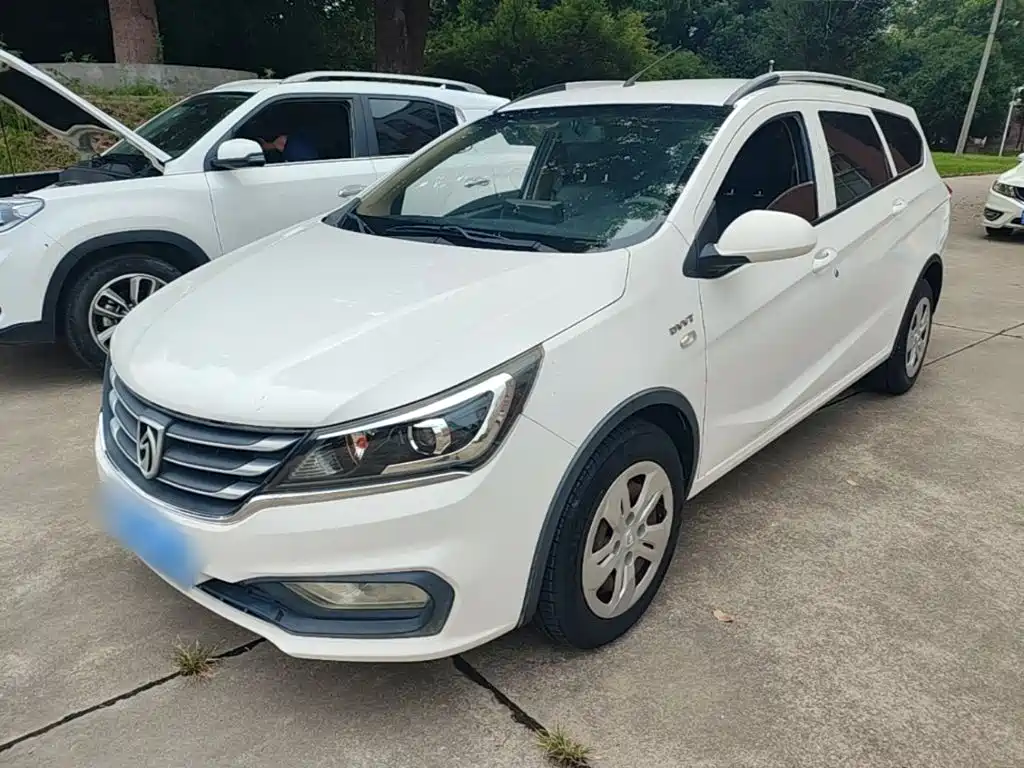 Baojun 310W 2018 2017 1.5L Manual Comfort China V