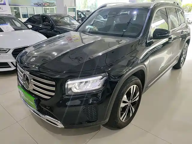 Mercedes-Benz GLB 2024