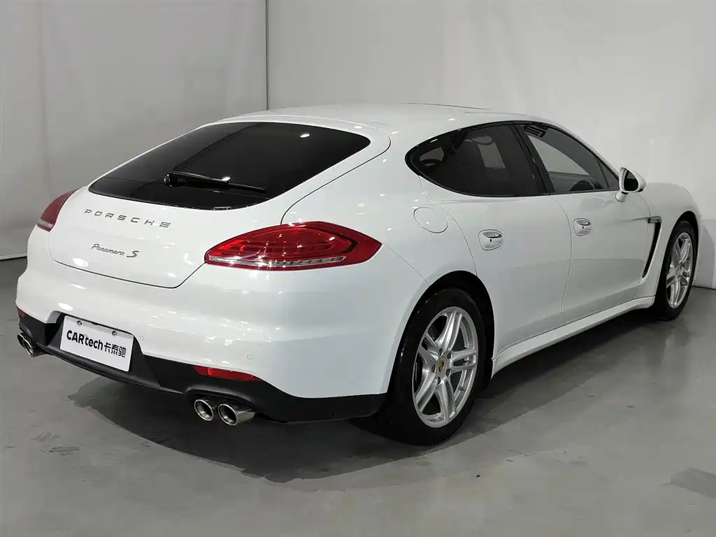 Porsche Panamera 2014 Panamera 4 3.0T фото 20