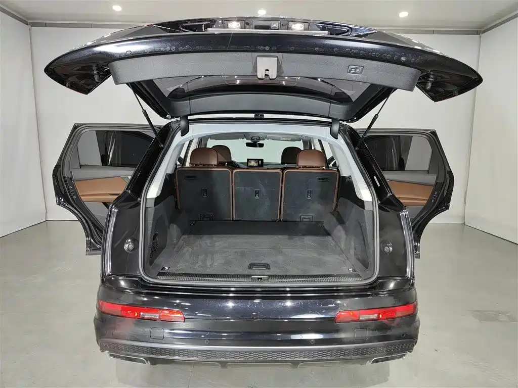 Audi Q7 2019 45 TFSI Comfort фото 16