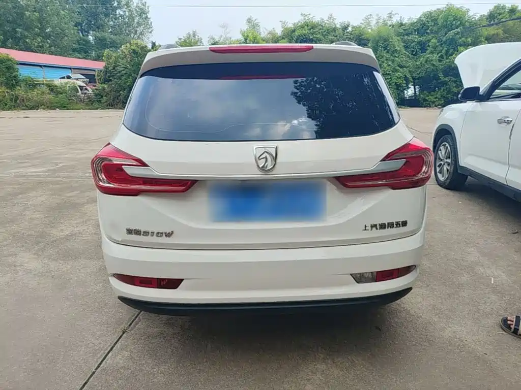 Baojun 310W 2018 2017 1.5L Manual Comfort China V