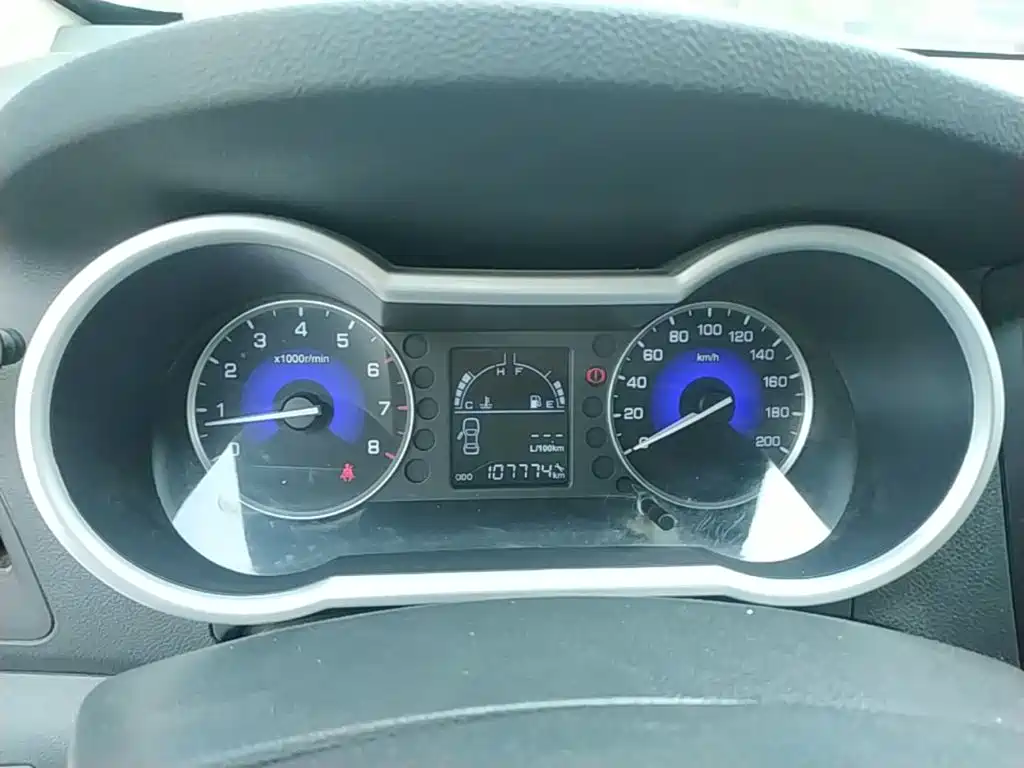 Dongfeng Aeolus Dongfeng Fengshen AX3 2017 2016 1.5L Manual Trendy Cool Edition