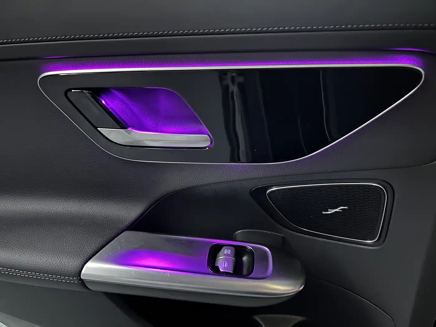 Mercedes-Benz C-Class, миниатюра 14