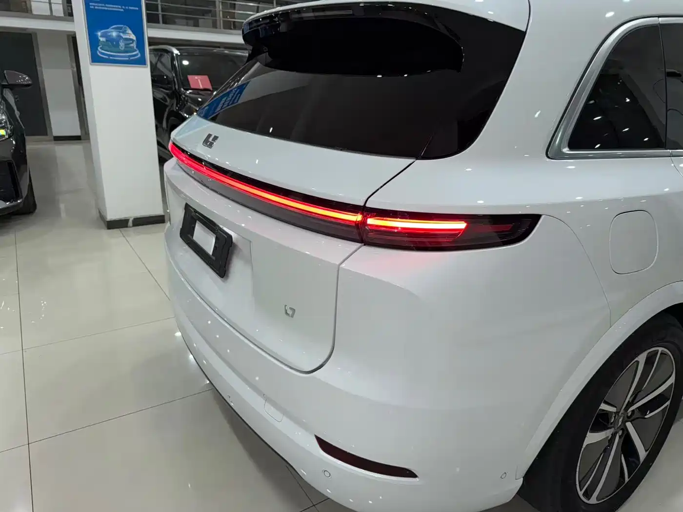 Li Auto IDEAL L7