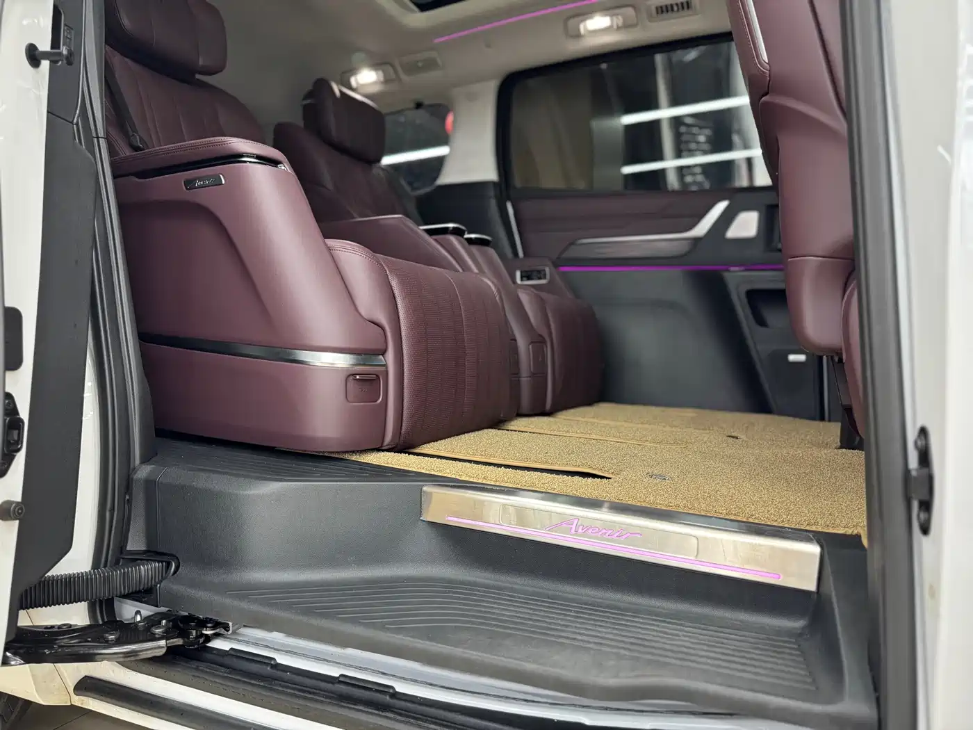 Buick Century 2023 2.0T 7-Seater World Edition фото 13