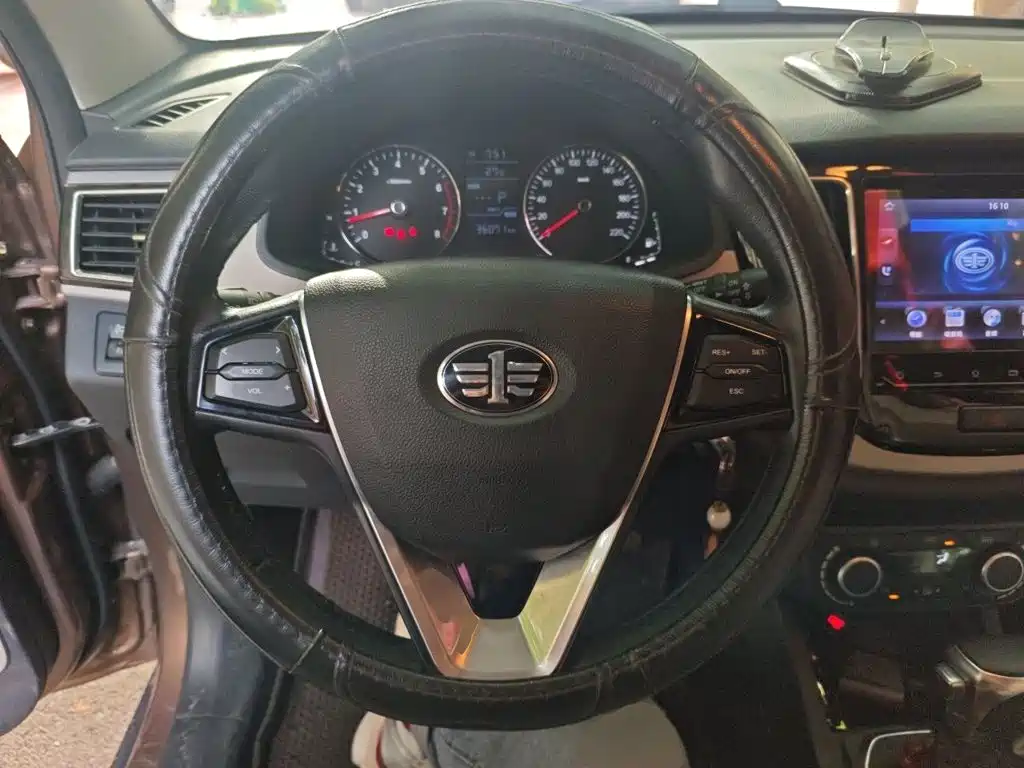 FAW Senya R7 2017 2017 Facelift 1.6L Automatic Luxury