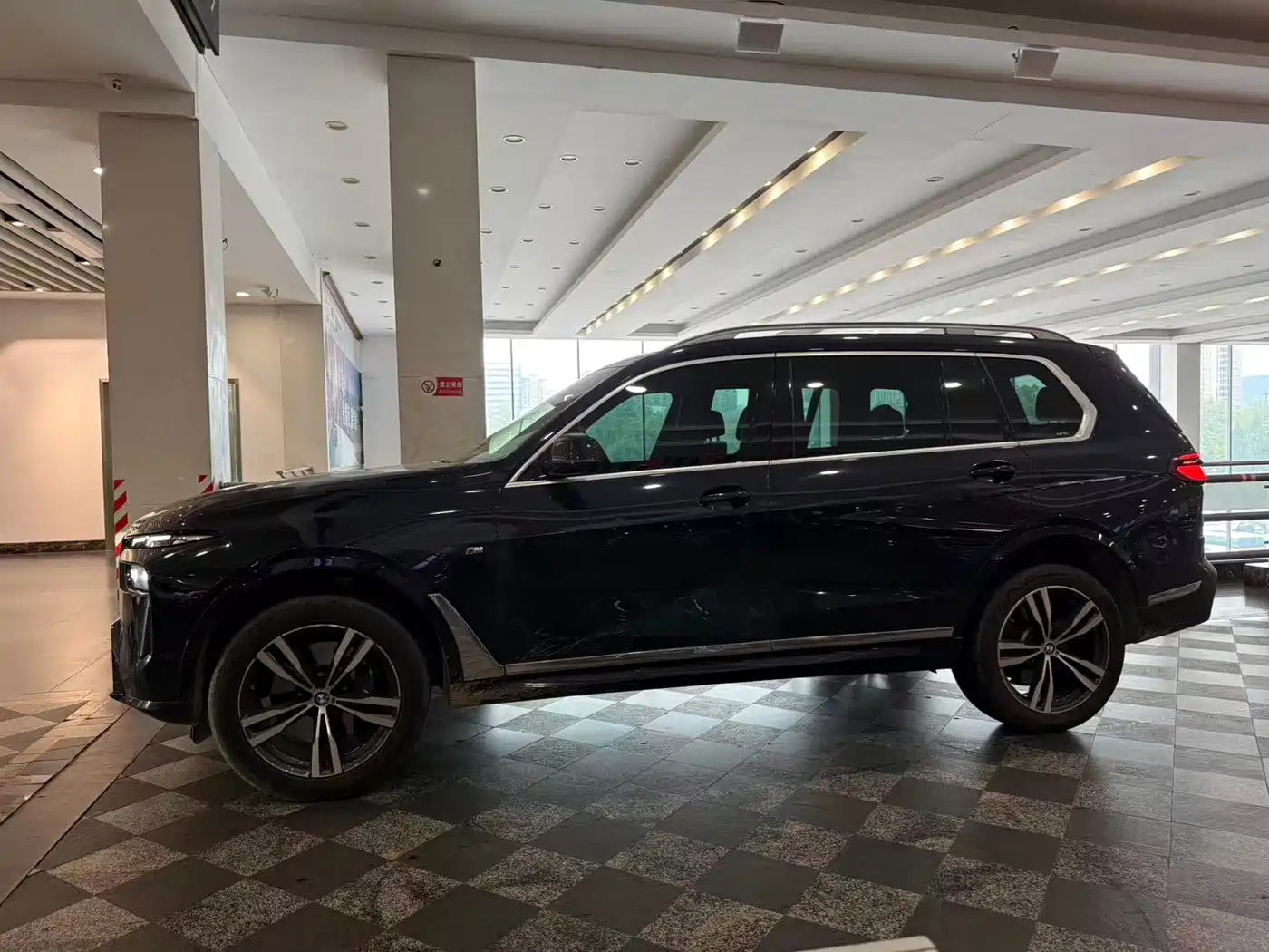 Фото 3 - BMW X7