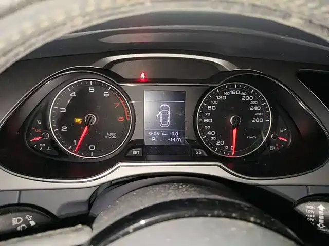 Audi A4L 2016 35 TFSI Collector's Edition Automatic Standard — фото 4