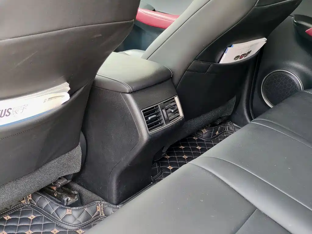 Фото 9 - Lexus NX