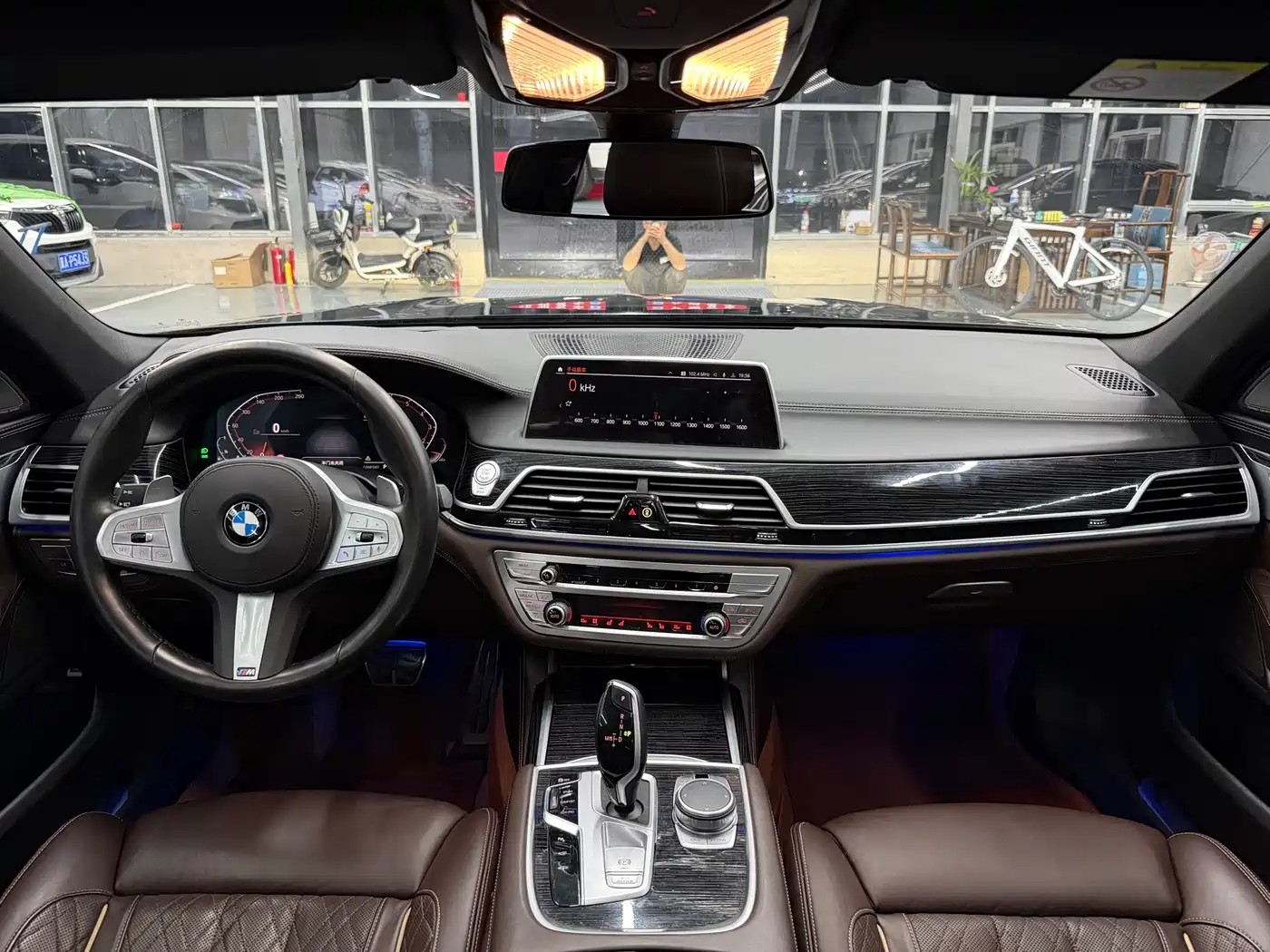 BMW 7 Series 2022 740Li Exclusive M Sport Package фото 5
