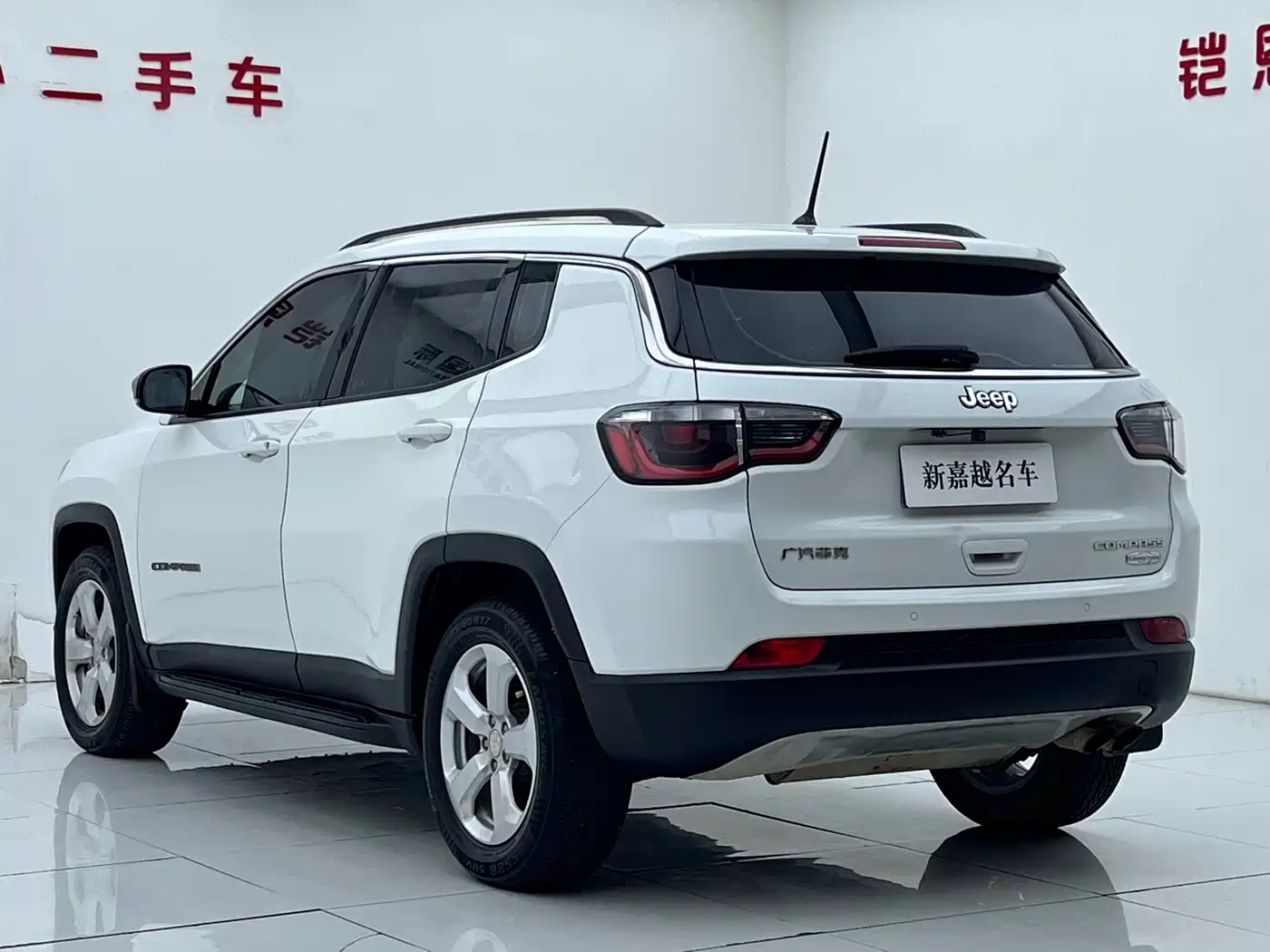 Фото 16 - Jeep Compass