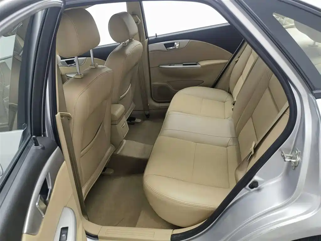 Buick Excelle 2013 1.5L Automatic Classic фото 15