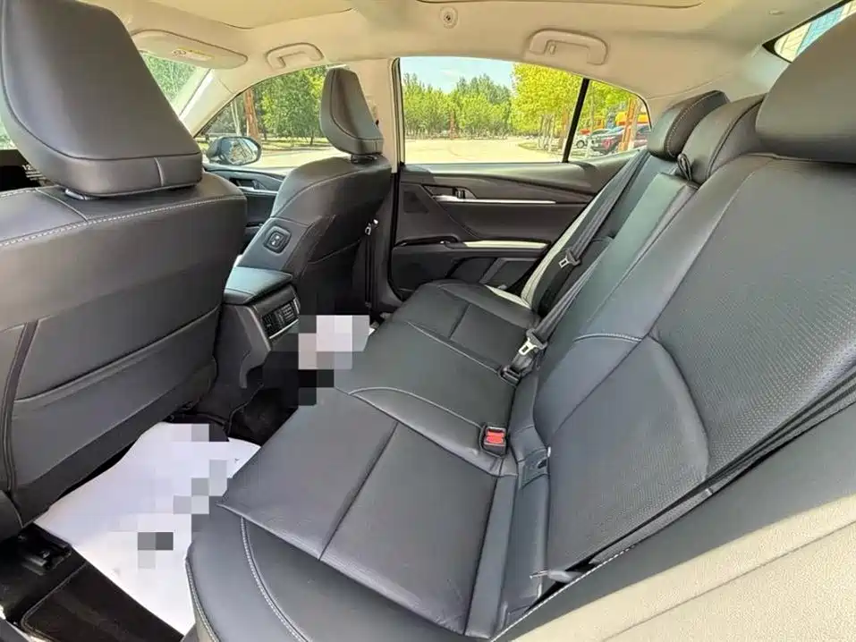 Toyota Camry 2024 Hybrid 2.0HGVP Luxury Edition фото 6