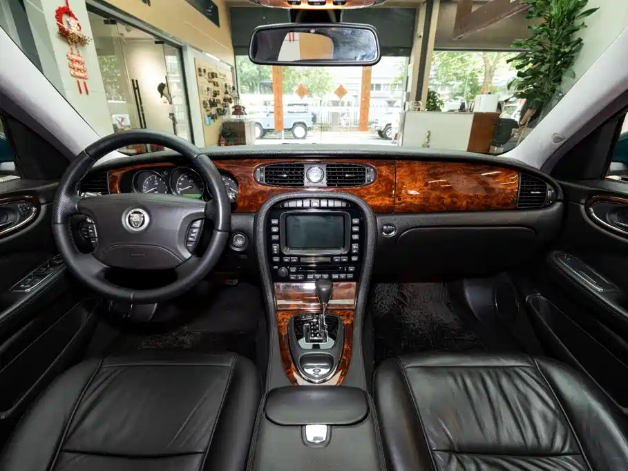 Jaguar XJ 2009 2007 Model XJ6L 3.0 Royal Long Wheelbase