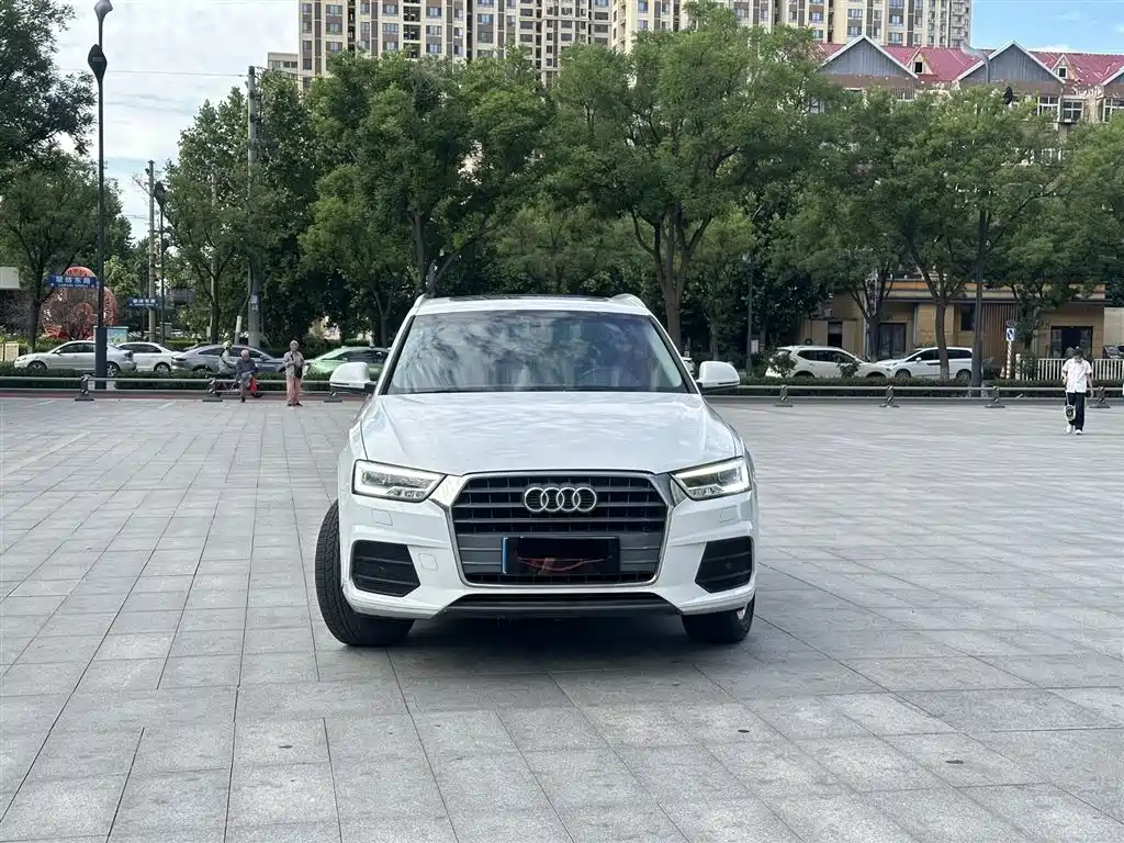 Audi Q3 2018 30th Anniversary Edition 30 TFSI Standard фото 2