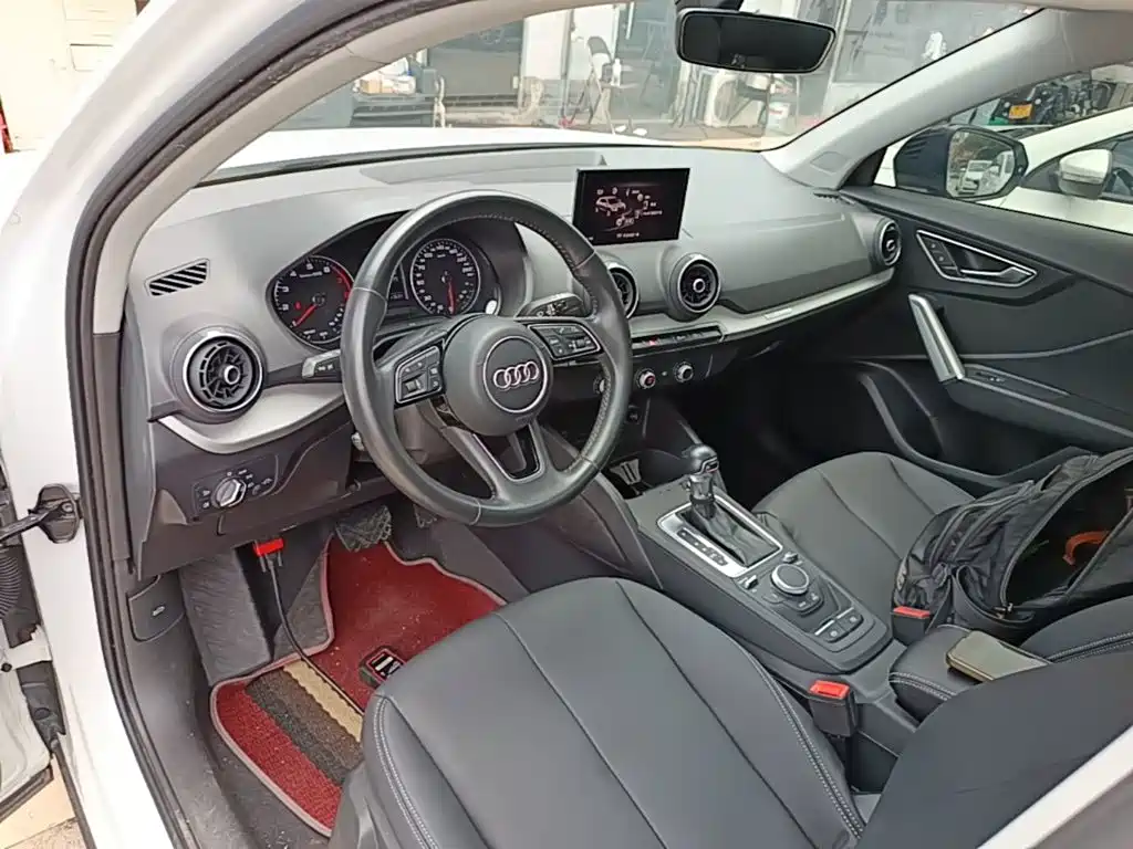 Фото 10 - Audi Q2L