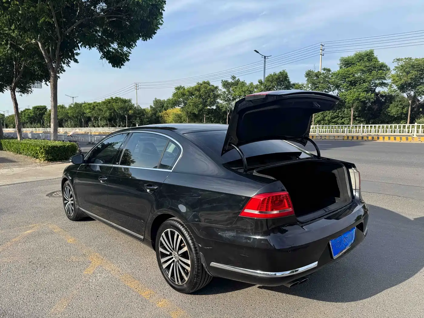 Volkswagen Magotan 2016 1.8TSI 25th Anniversary Edition фото 15
