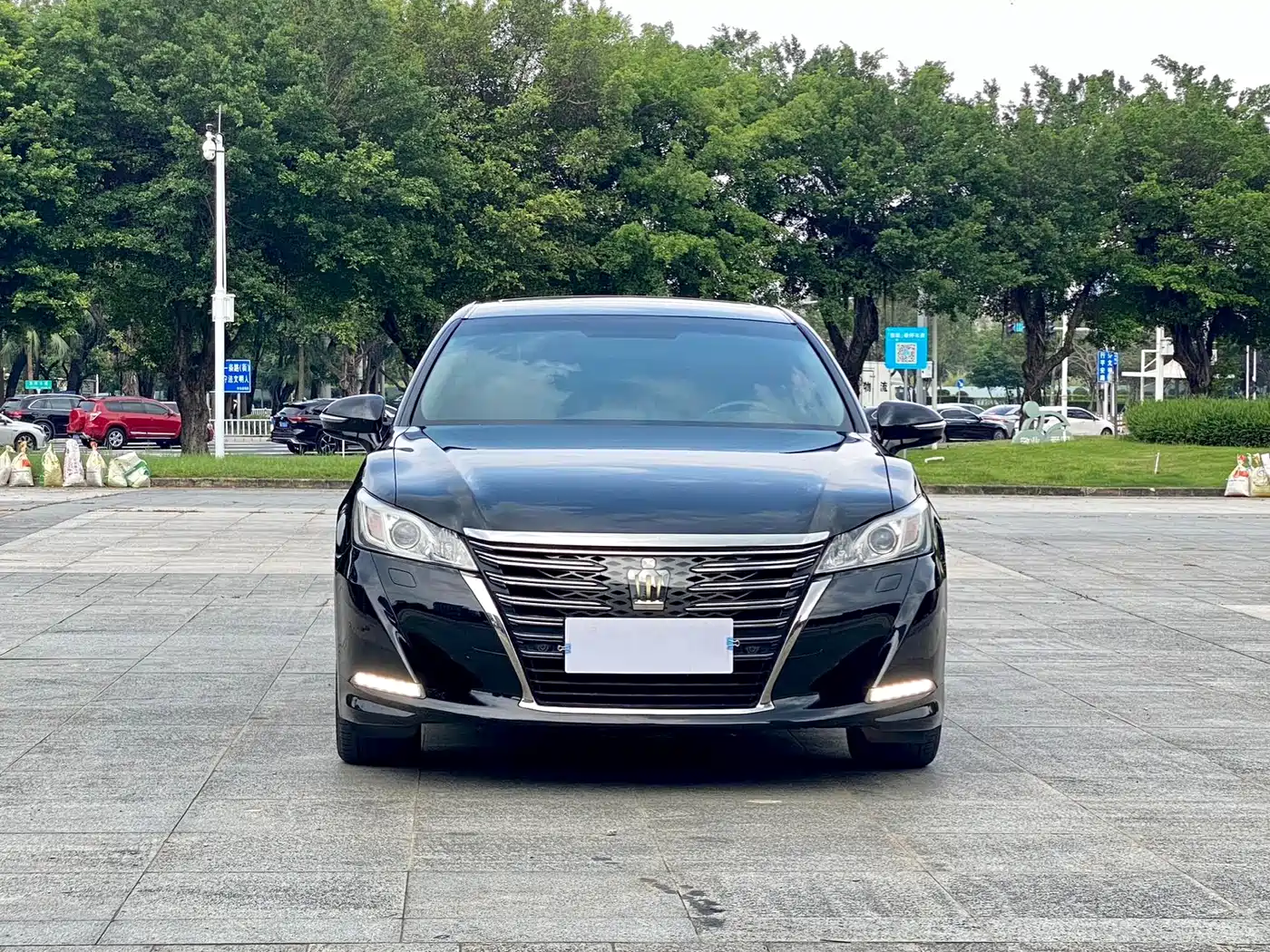 Toyota Crown 2018 2.0T Fashion Edition фото 2