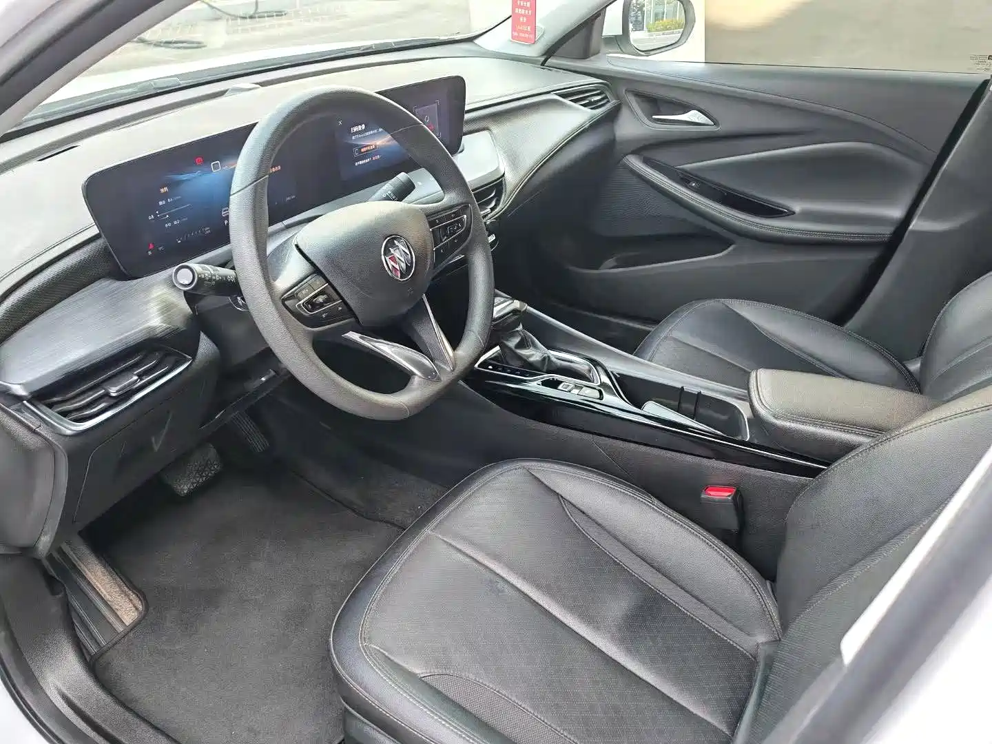 Photo 4 - Buick Verano