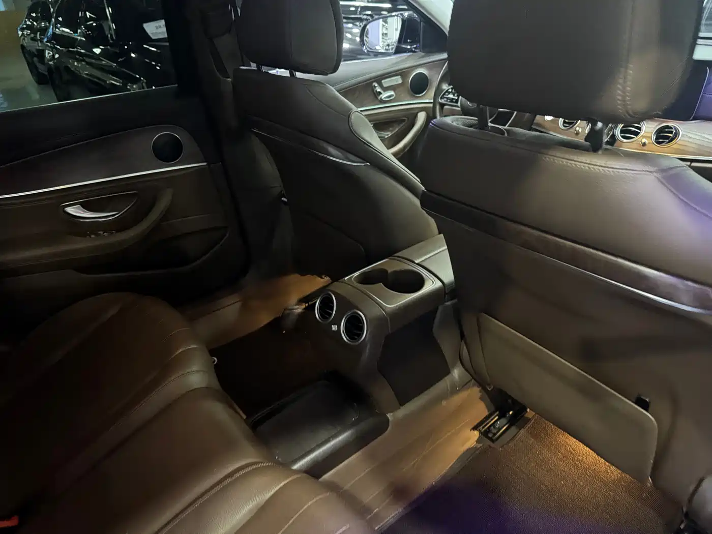 Mercedes-Benz E-Class 2020 E 260 L фото 9