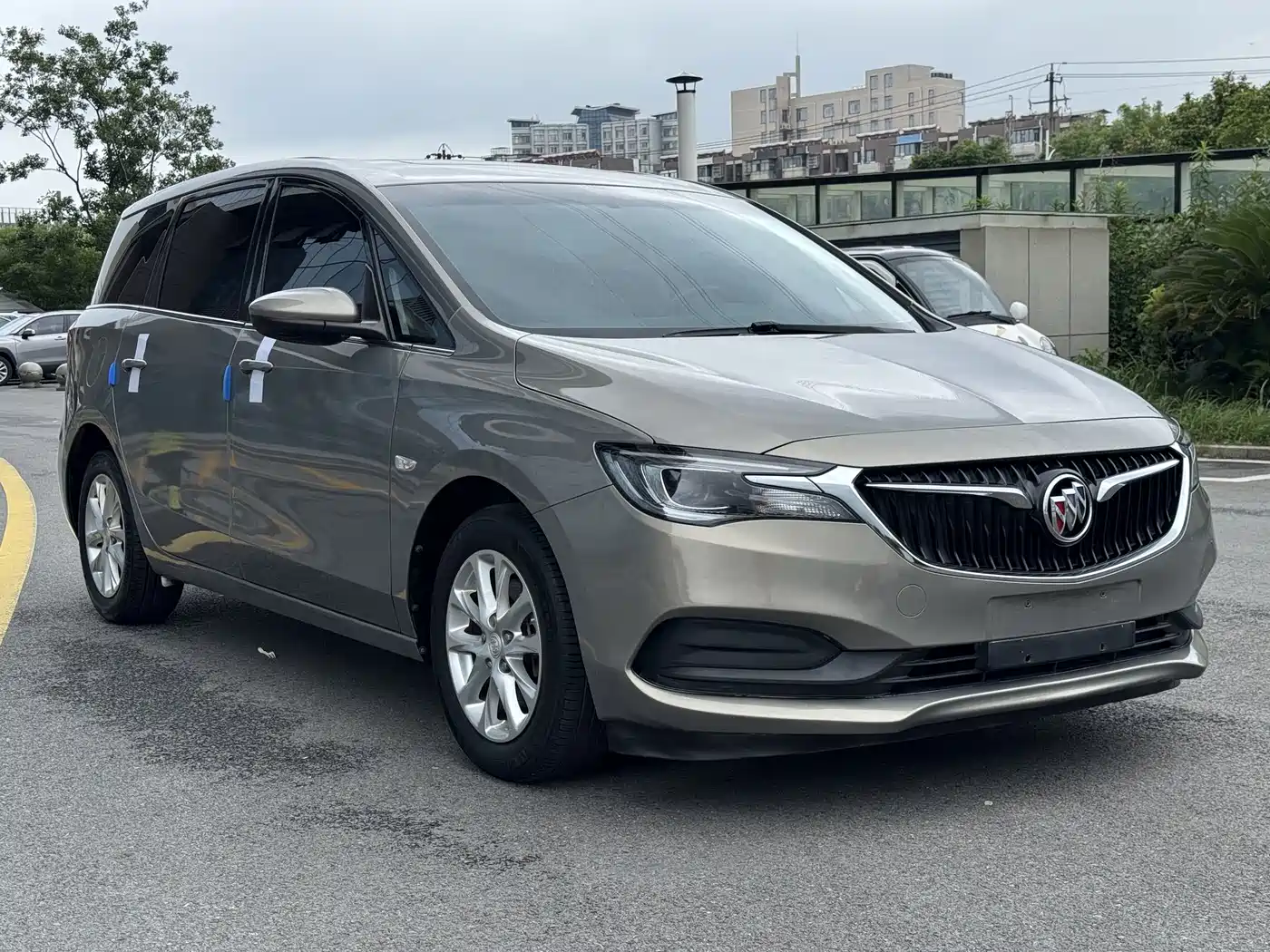 Фото 2 - Buick GL6