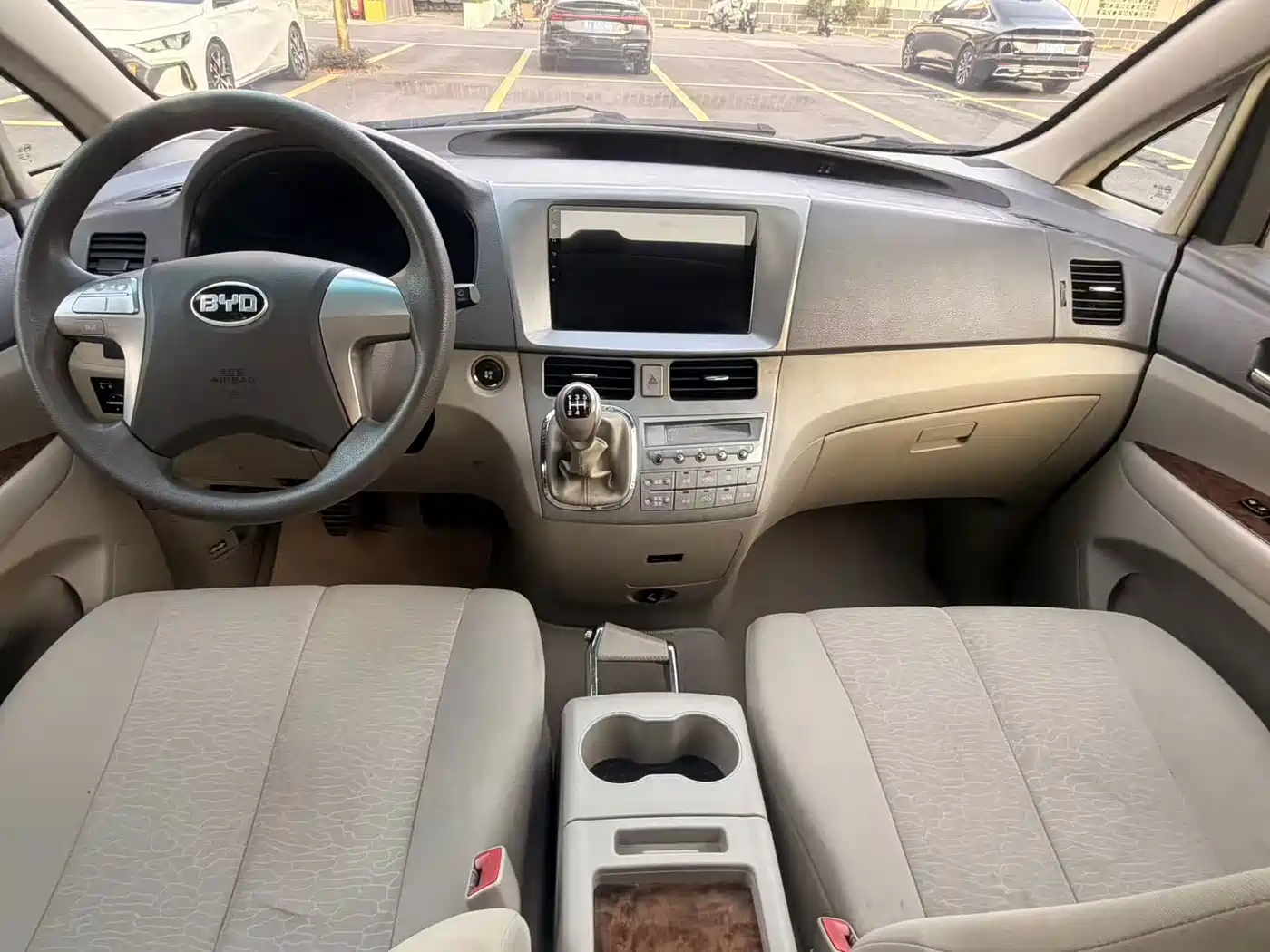 BYD M6 2015 2013 2.0L Manual Comfort