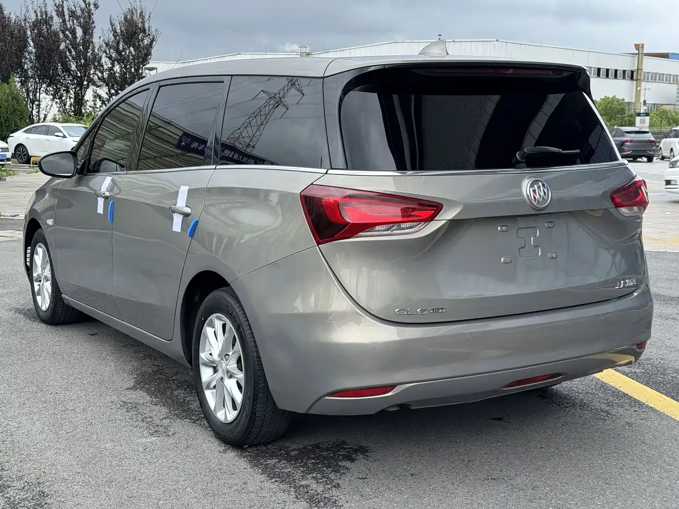 Фото 21 - Buick GL6