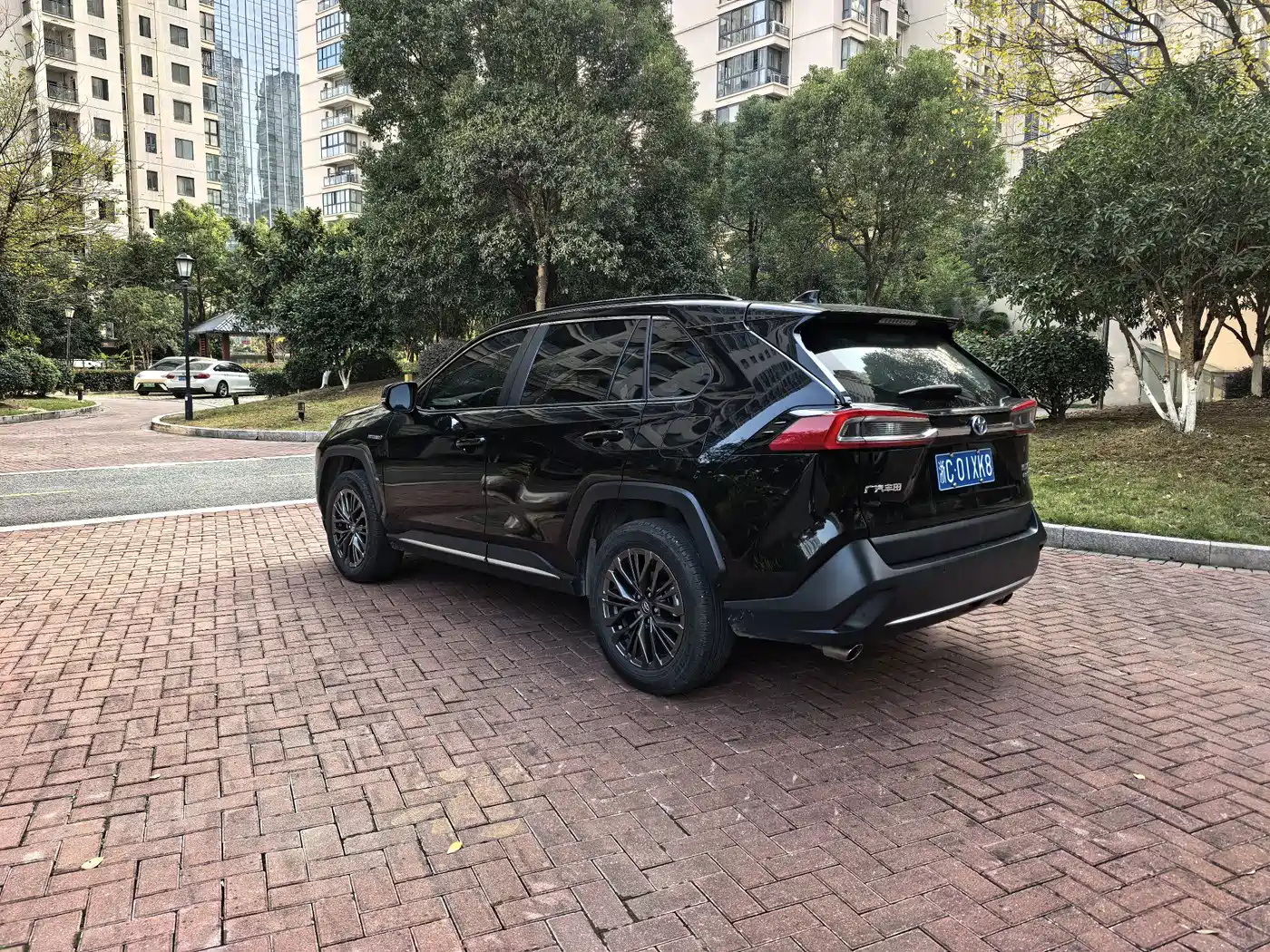 Toyota Wildlander 2023 Hybrid 2.5L E-CVT FWD Luxury PLUS Edition фото 13