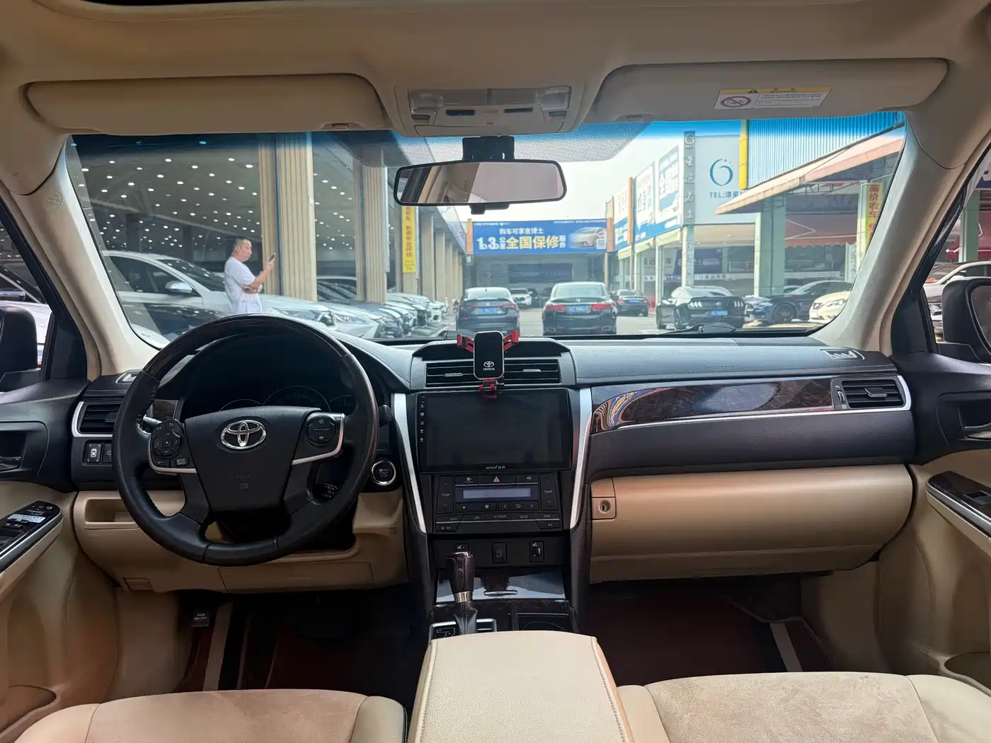 Toyota Camry 2016 2.5G 10th Anniversary Luxury Navigation Edition фото 13
