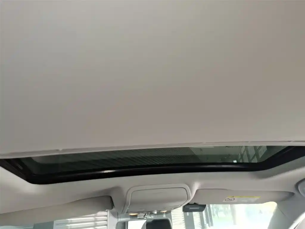 Volkswagen Sagitar 2015 230TSI Automatic Comfort фото 18