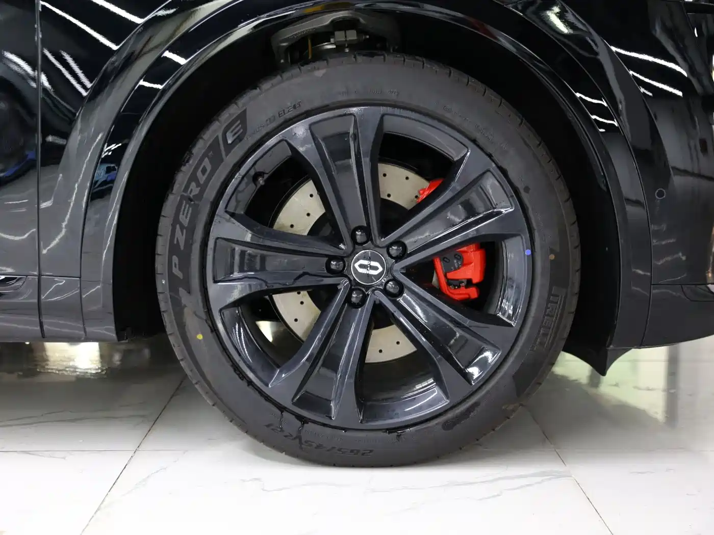 AITO Wenjie AITO M7 2026 Extended Range Max AWD 5-seater фото 9
