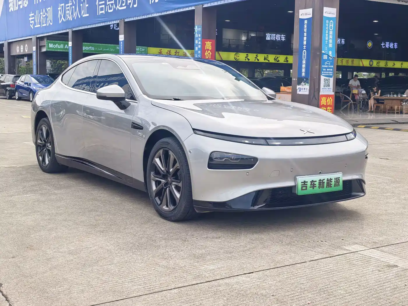 Фото 3 - XPeng P7