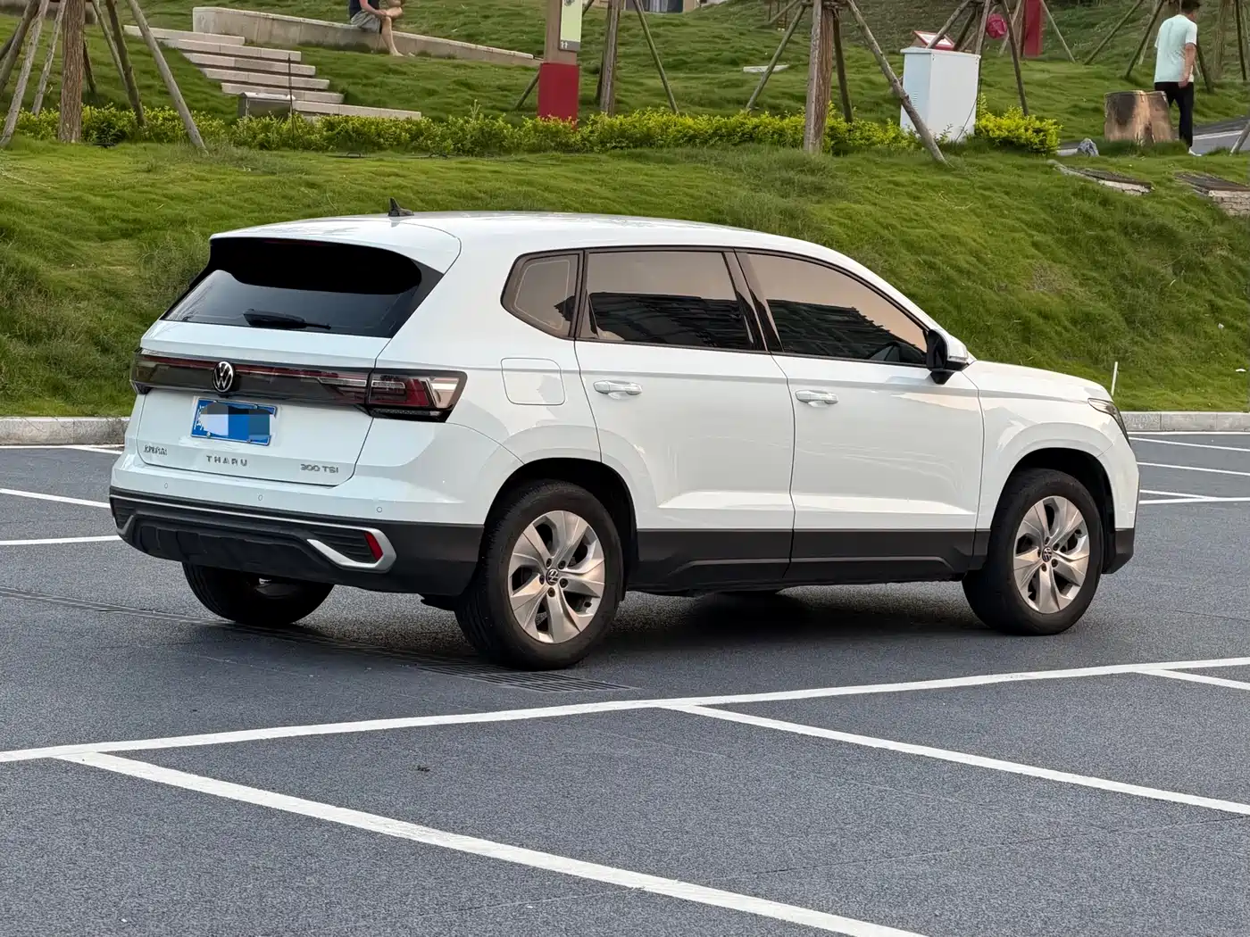 Volkswagen Tharu 2024 300TSI 2WD New Moon Edition фото 4