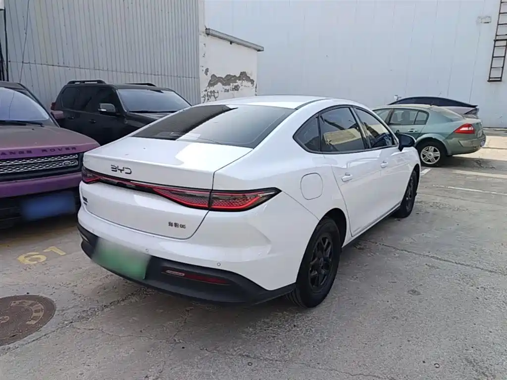 BYD Hai Bao 05 DM-i 2025 DM-i Smart Drive Edition 55KM Luxury фото 7