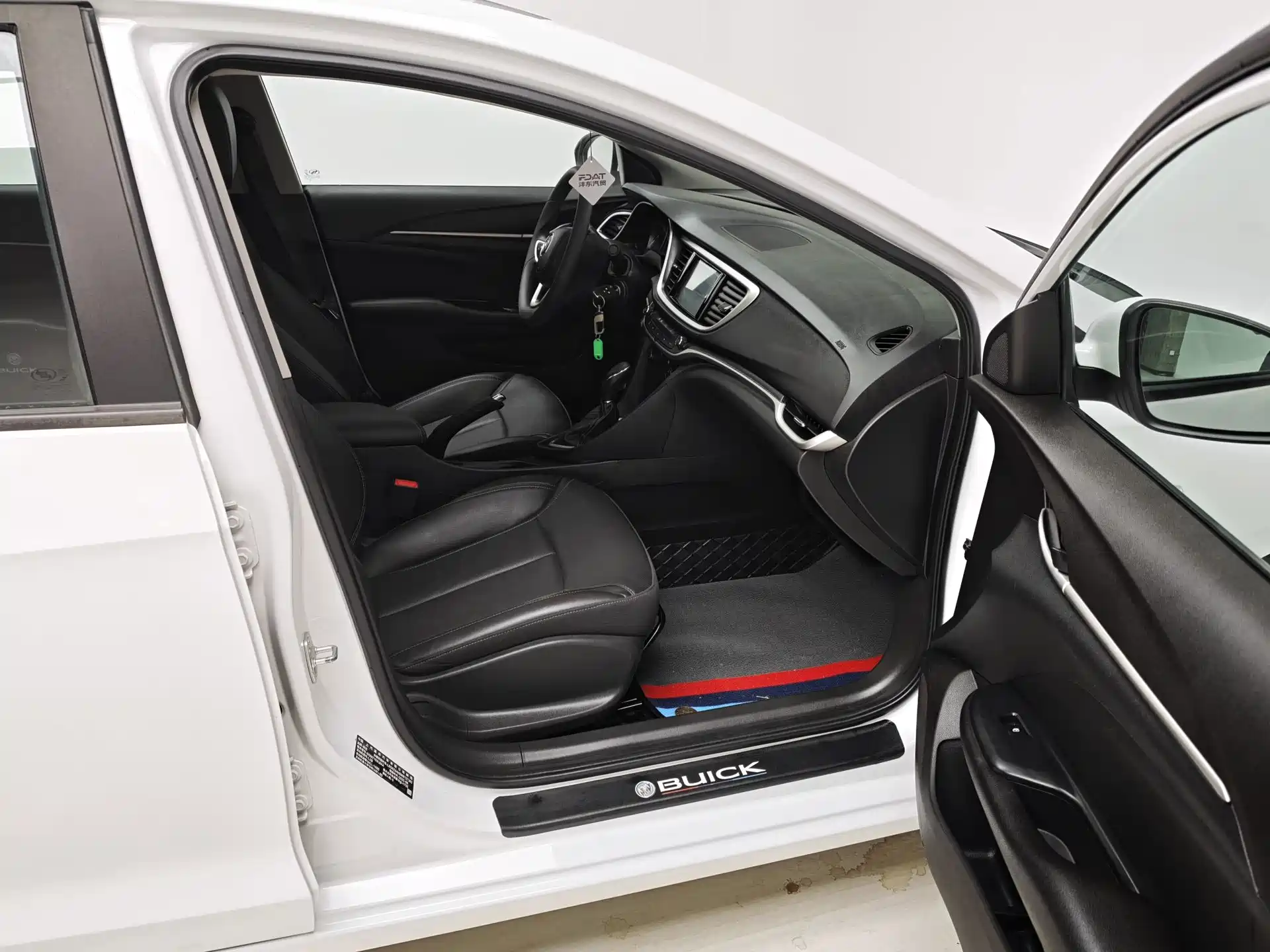 Фото 10 - Buick Excelle