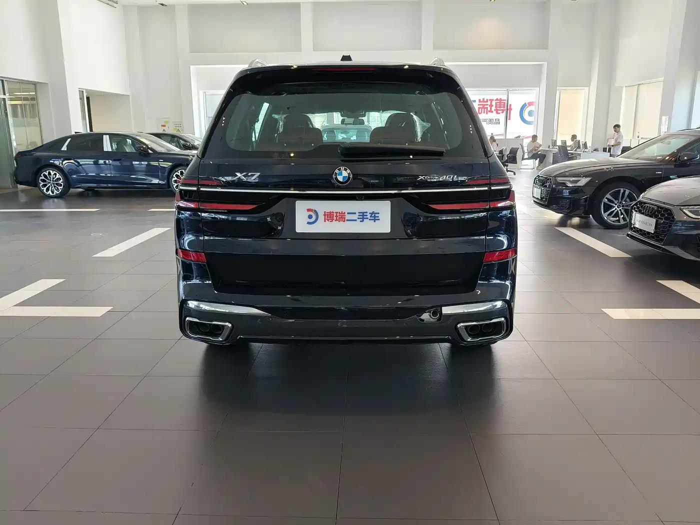 BMW X7 2024 xDrive40i Exclusive M Sport Package фото 5