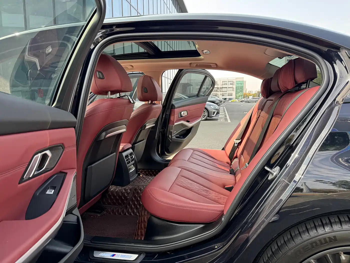 BMW 3 Series 2022 325Li M Sport Shadow Edition фото 8