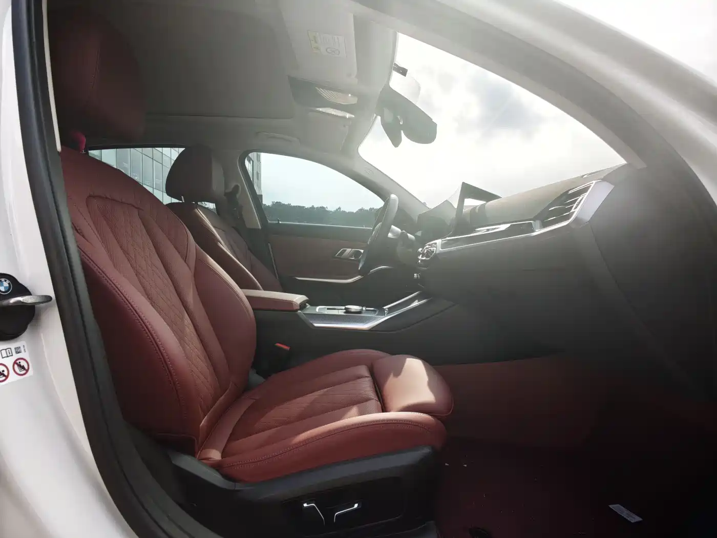 BMW i3 2024 eDrive 40 L Night Sport Package фото 16