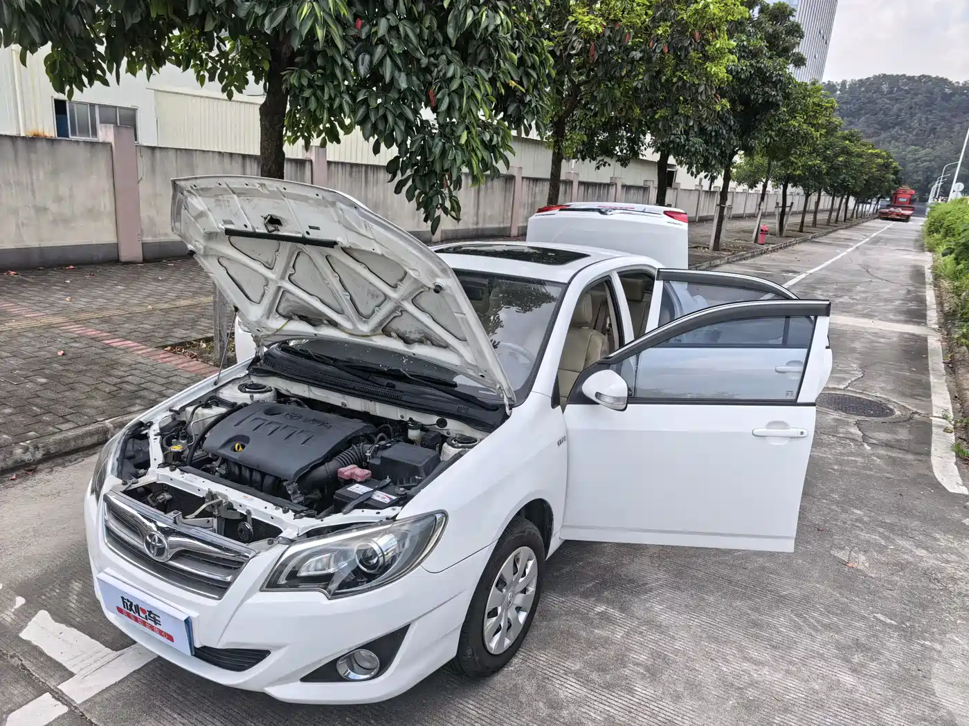 Toyota Corolla 2013 1.6L Automatic Excellence Edition фото 13