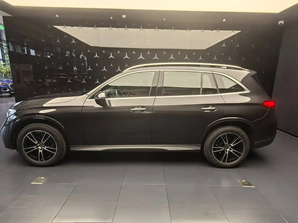 Фото 4 - Mercedes-Benz GLC