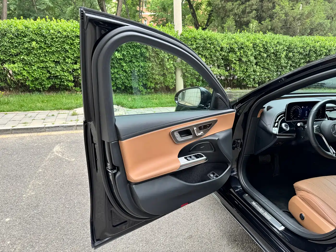 Mercedes-Benz E-Class New Energy 2024 E 350 e L Plug-in Hybrid Sedan фото 7
