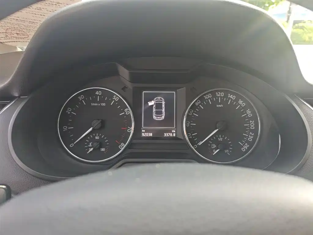 Škoda Octavia 2017 TSI280 DSG ZhiXing фото 12