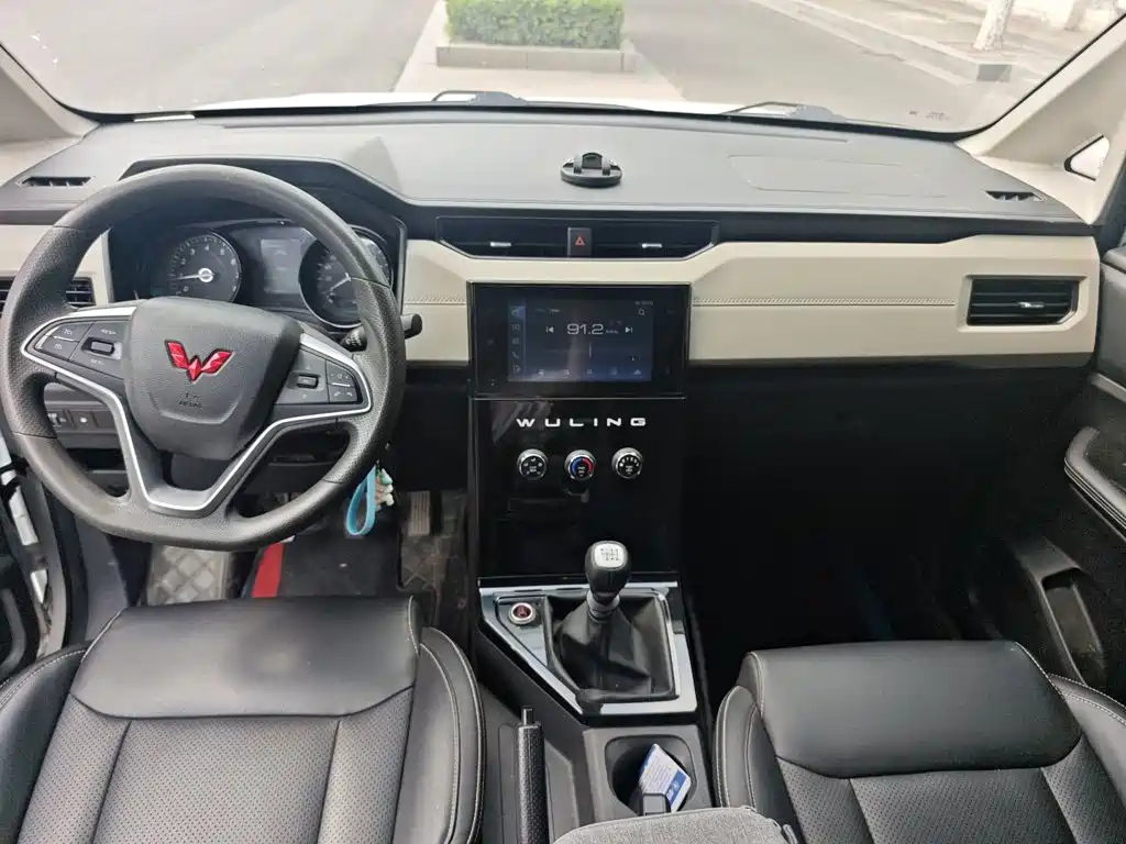 Фото 6 - Wuling Motors Wuling Journey