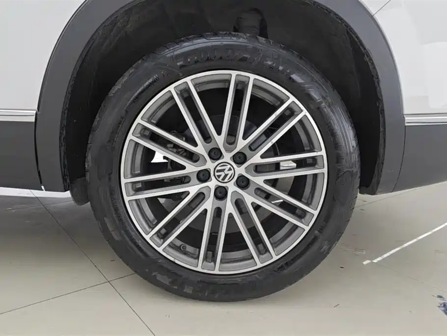 Volkswagen Tayron 2022 380TSI 4WD Luxury Smart Connect Pro фото 6